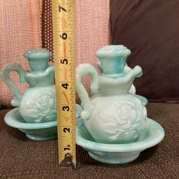 SOLD LCL // Avon Floral Wash Basin and Pitcher Collectible Beauty Vintage Bottle - Picture 9 of 10